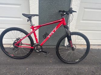 GT Avalanche mountain bike