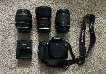 Canon EOS Rebel T7 Bundle