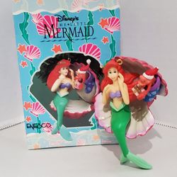 Enesco Disney’s The Little Mermaid “Ariel’s Christmas Surprise” Ornament