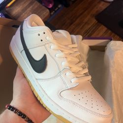 Dunk Low SB White Gum Size 13