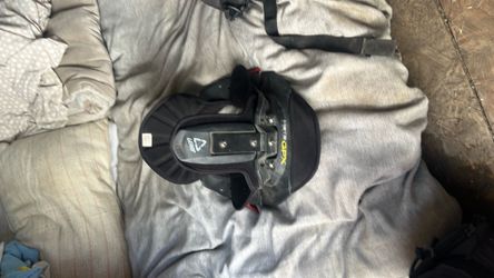 Neck brace