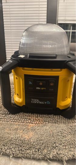 Dewalt 20v max job site light 5000 lumens