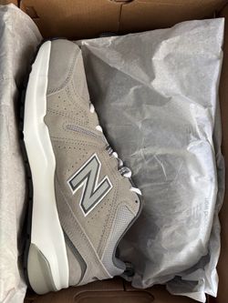 New Balance men wide 4e shoes size 9 1/2 brand new
