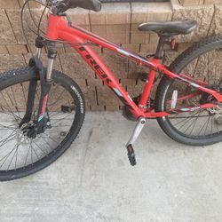 Trek Mountain Bike 