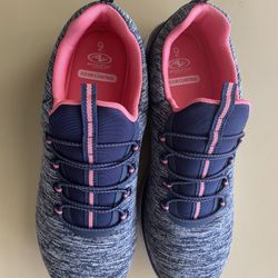 New Women Sz 9 Slip-in Sneakers