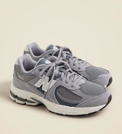 New balance 2002R