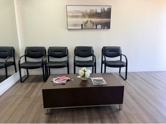 Waiting room coffee table and chairs