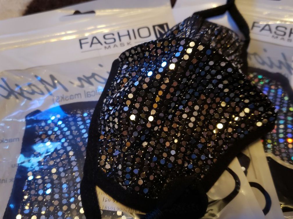 New In Package Washable Comfortable Rhinestone Face Mask