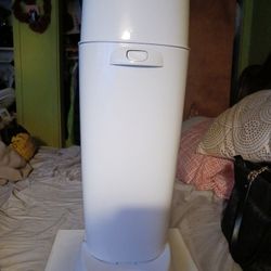 Diapers trash  can $25 Price  firm