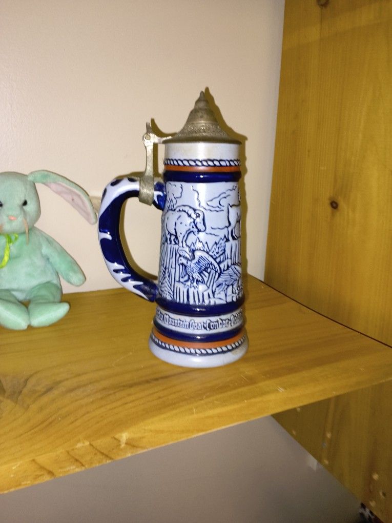Vintage Avon Beer Stein Mountain Moose