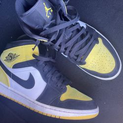 Jordan’s Mid Size 11 original 