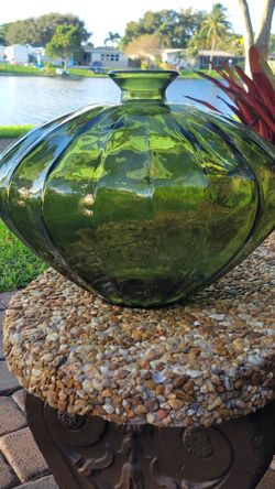  Beautiful Green Vase PRICE CUT
