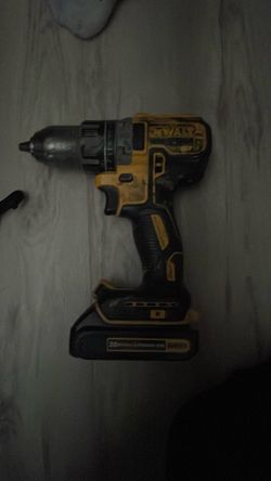 Dewalt brushless cordless drill ( w/ 20v max lithium batteryion lithium