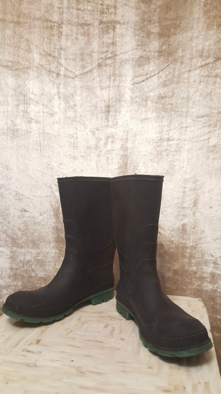 Woman's rain boots