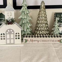 (15 Pieces) Christmas Decorations
