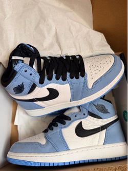 Jordans 1’s size 4y