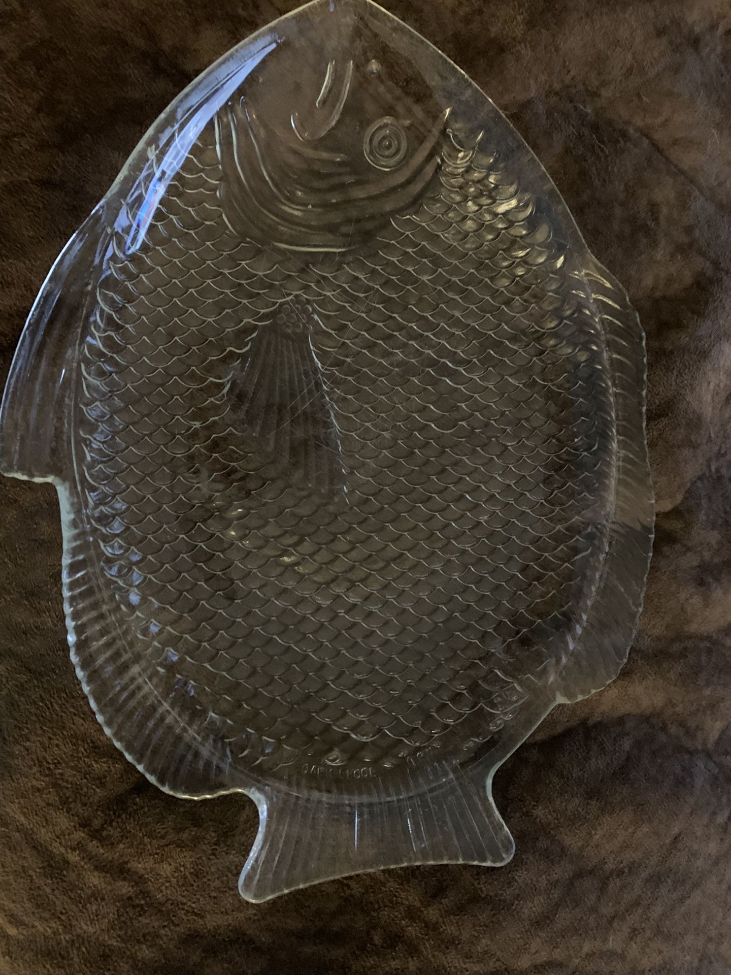 Fish shaped plate