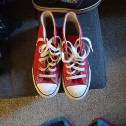 Converse Red