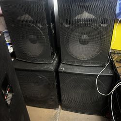 Behringer Eurolive Speaker Set