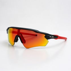 🕶️ Oakley Radar EV Path Sunglasses – Red/Black with Prizm Lens
