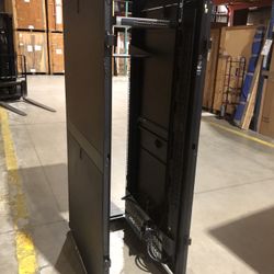 Netshelter Sx Enclosure 