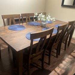 Solid Wood Dinner Table With Chairs