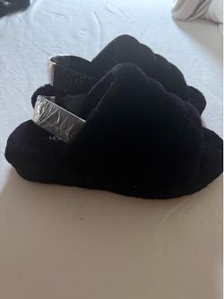 Women’s UGG slippers