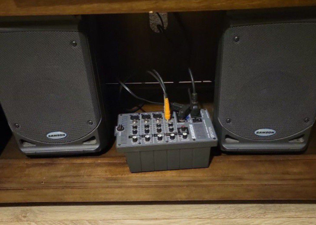 Samson Speakers With Mini Mixer
