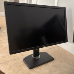 Dell Monitors (2) 27” U2713HMt