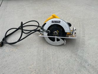 Dewalt Circular Saw