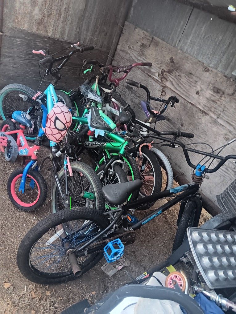 7 Kids BIKES has A 20" Tires