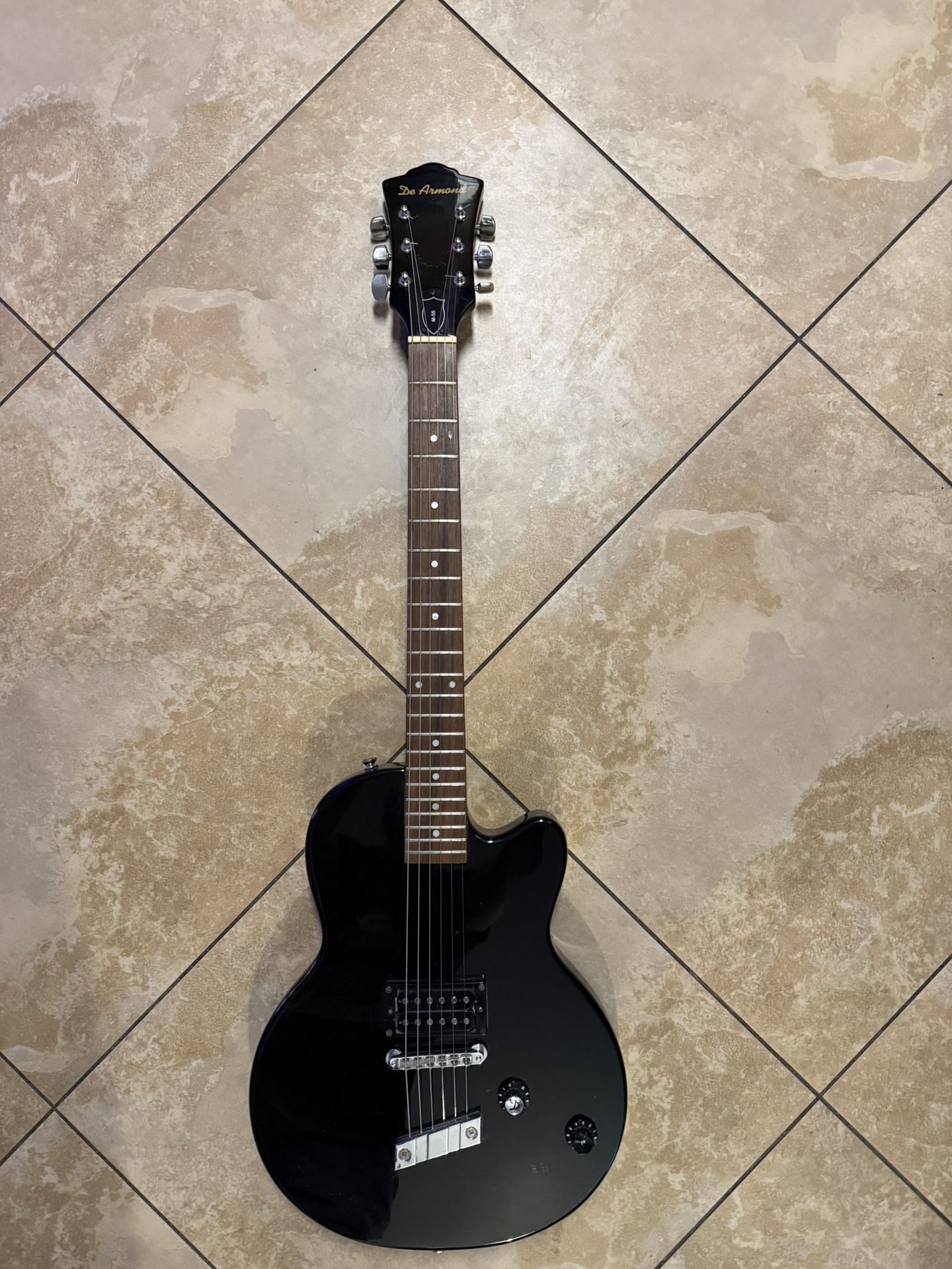 ๐ธ DeArmond Jet Star Electric Guitar w/ Case + Strings