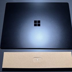 Microsoft Surface Laptop 4 - 13.5" TouchScreen (16GB RAM, 256GB SSD, Intel Core i7 11th Gen)