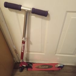 Girls Scooter With Light On Wheels