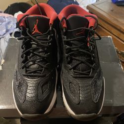 Air Jordan 11 IE Low Size 8.5