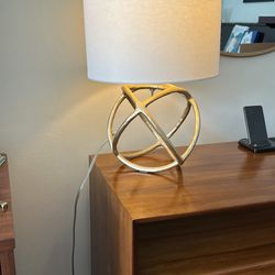 Modern Sculptural Table Lamp – Brass Tone