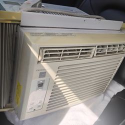 Air conditioner 