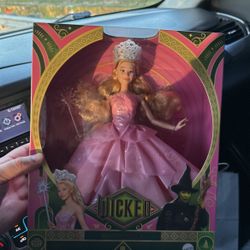 Wicked Deluxe Glinda Misprint. Cannot Find 