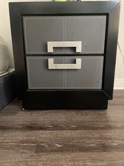 Black Night Stands (Set of 2)