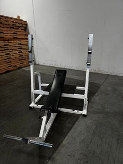 Paramount Olympic Incline Bench Press 