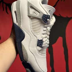 Jordan 4 Midnight Navy Size 11