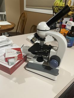 Microscope