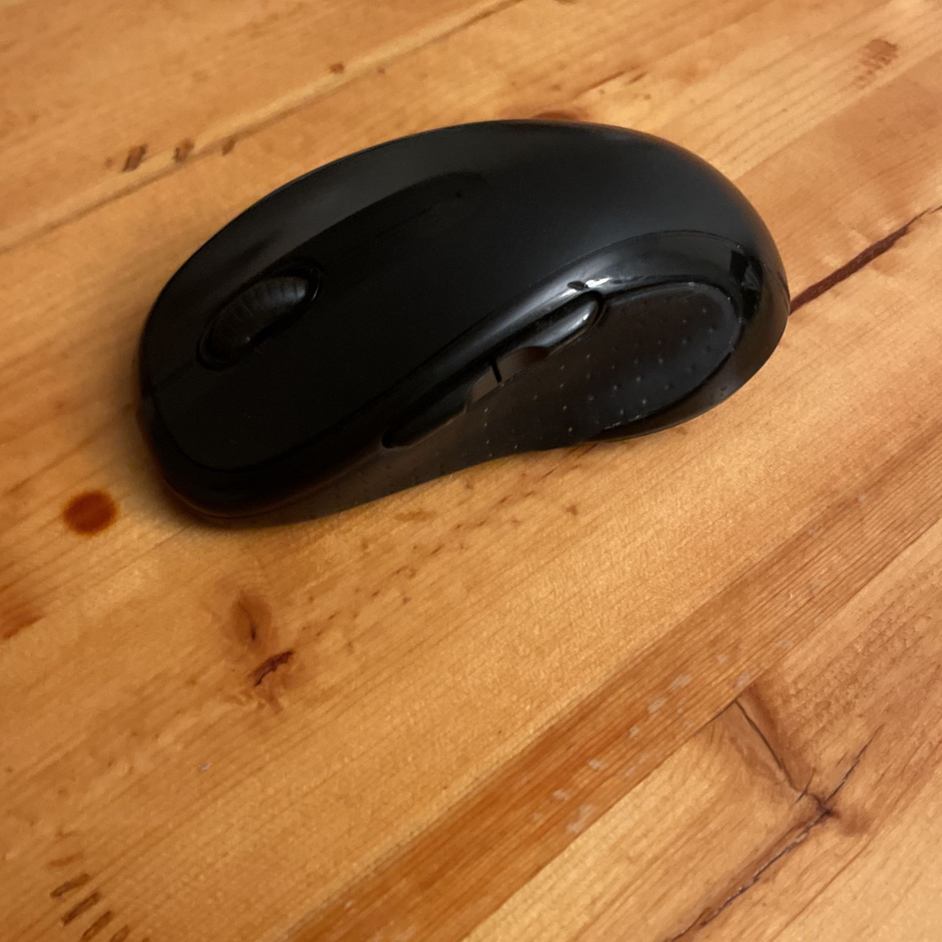 Wireless Logitech Mouse 