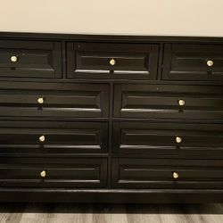 Large Black 9-drawer Dresser