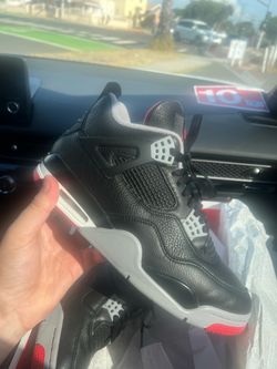 Air Jordan 4 Retro Bred Reimagined Sneaker size 9