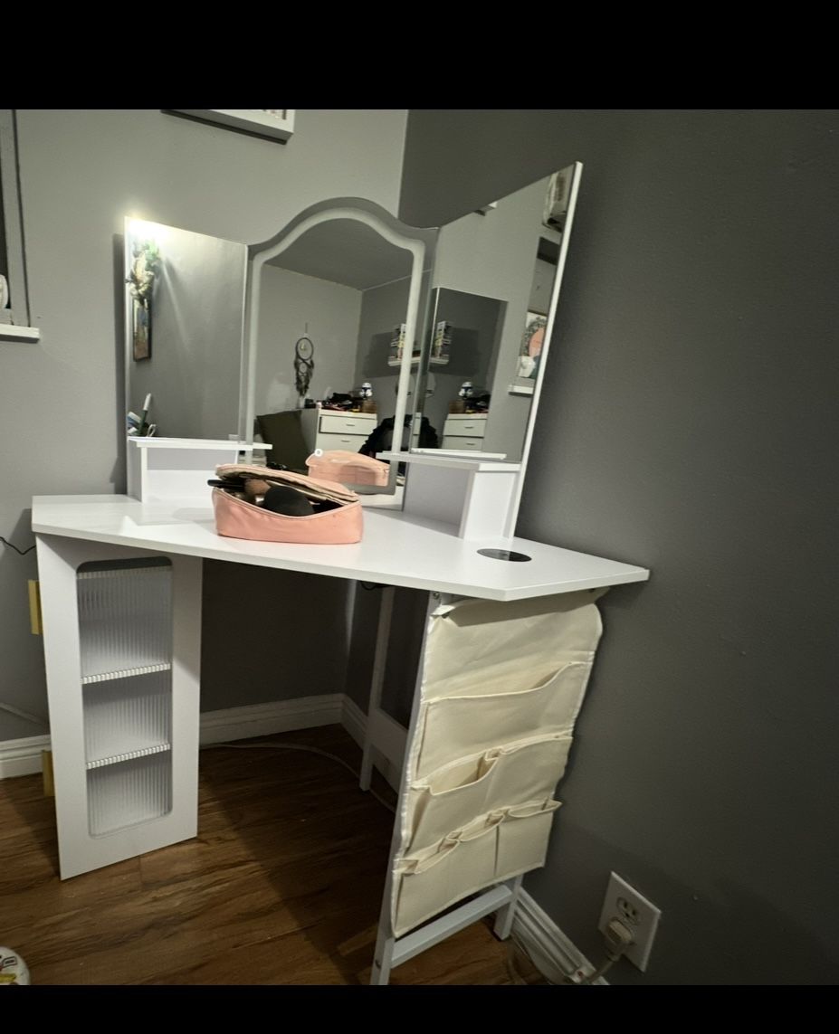 Corner Vanity Desk with Mirror and Lights