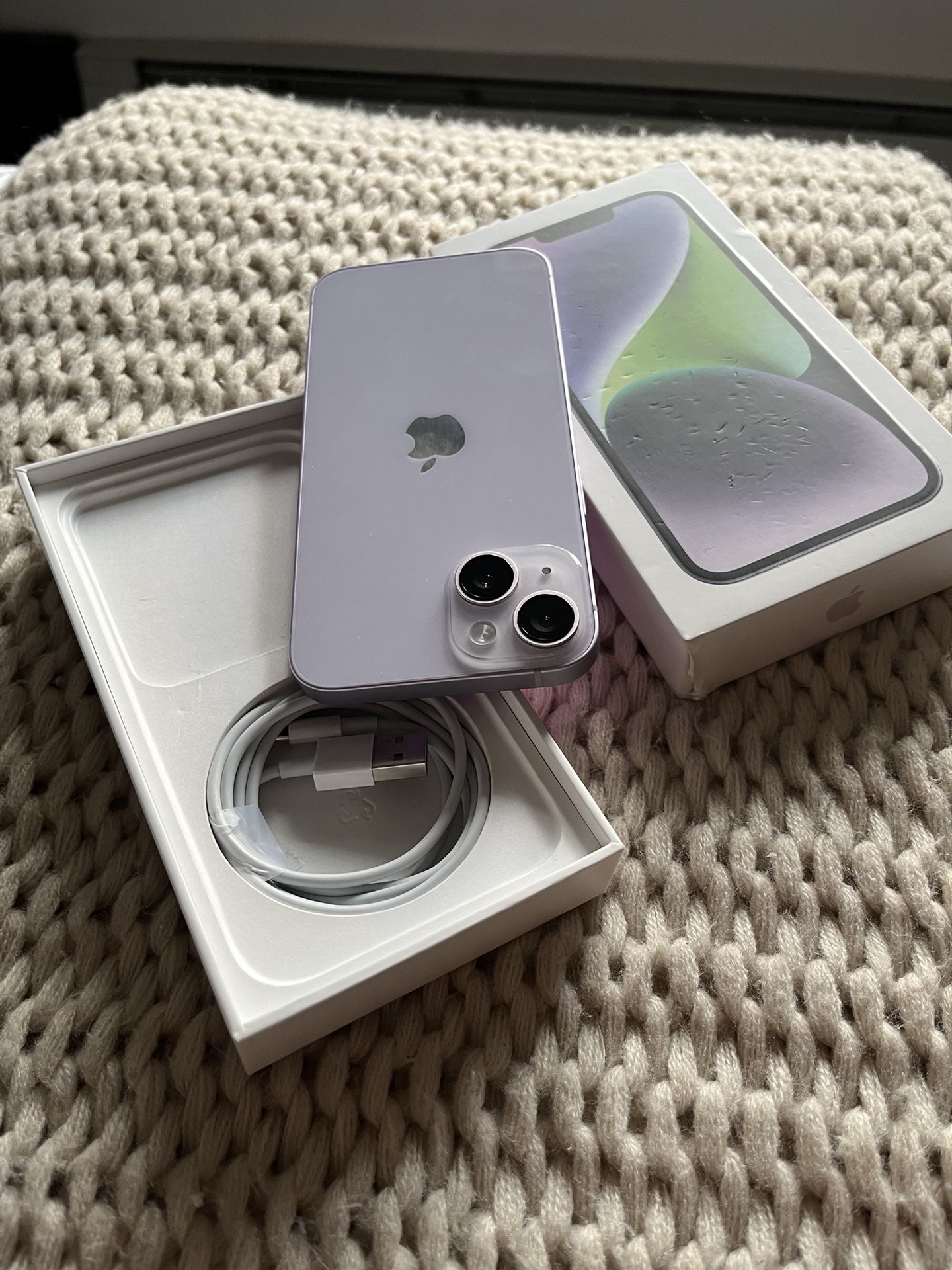 Apple iPhone 14 purple 128gn unlocked any sim