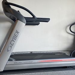 Cybex 790T Treadmill