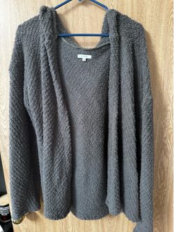 Women’s hooded sweater