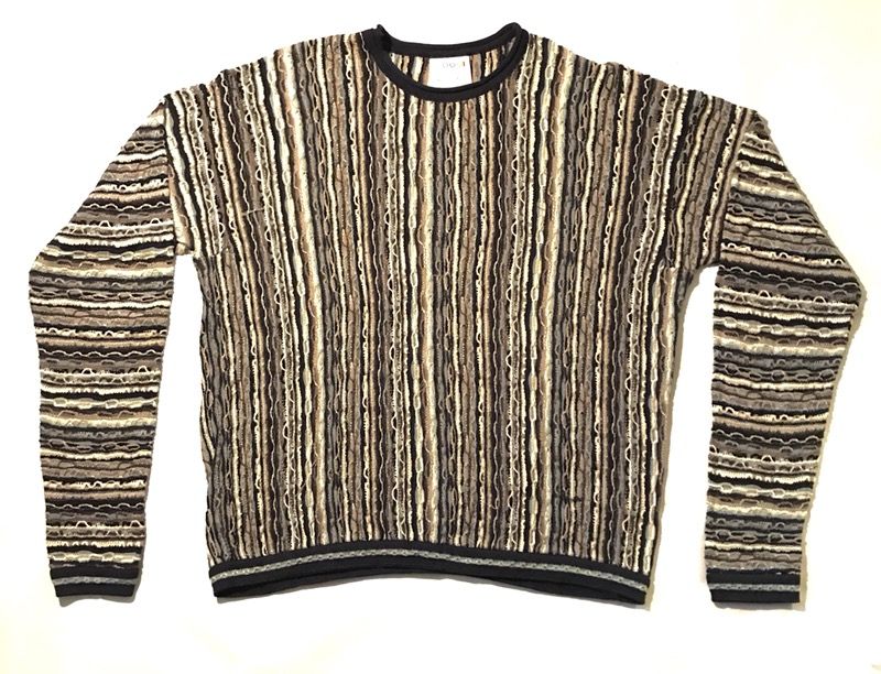 COOGI sweater in great conditions